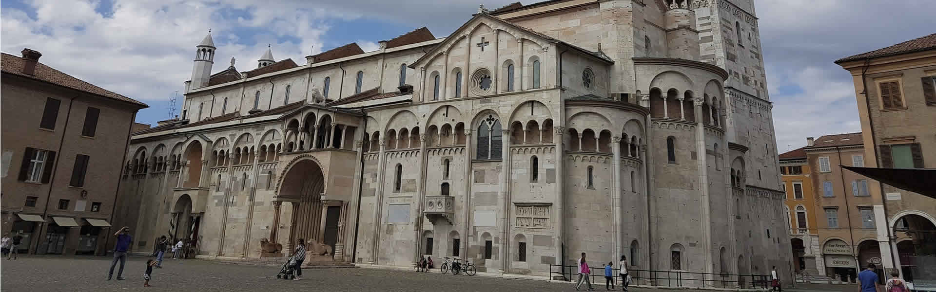 manifesti comune di Modena